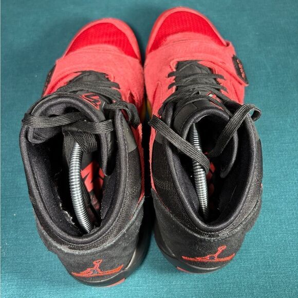 Size 11 - Men’s Nike Air Jordan Zion 2 black and red shoes - Picture 7 of 10